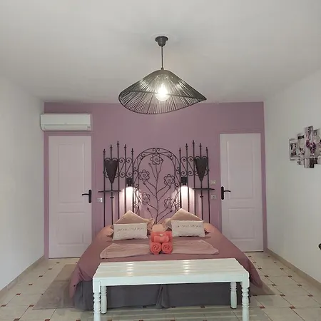 Bed & Breakfast Mas Des Cigognes
